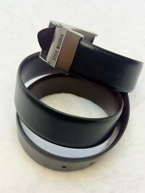 Steve Madden Black/Brown Reversible Leather Belt Branded Buckle size S 30-32